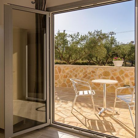 أرغاسي Denise Studios And Apartments المظهر الخارجي الصورة